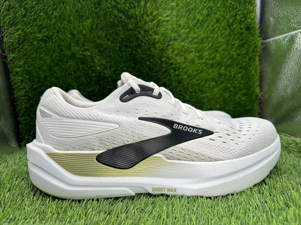 Brooks Ghost Max 3 1104641D162 Athletic Sneaker Men's 10.5D White Mesh Training